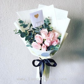 10 Pink Roses Bouquet