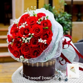 19 Red Roses Bouquet